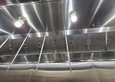 Expoline hood above stove with lightbulbs clean After